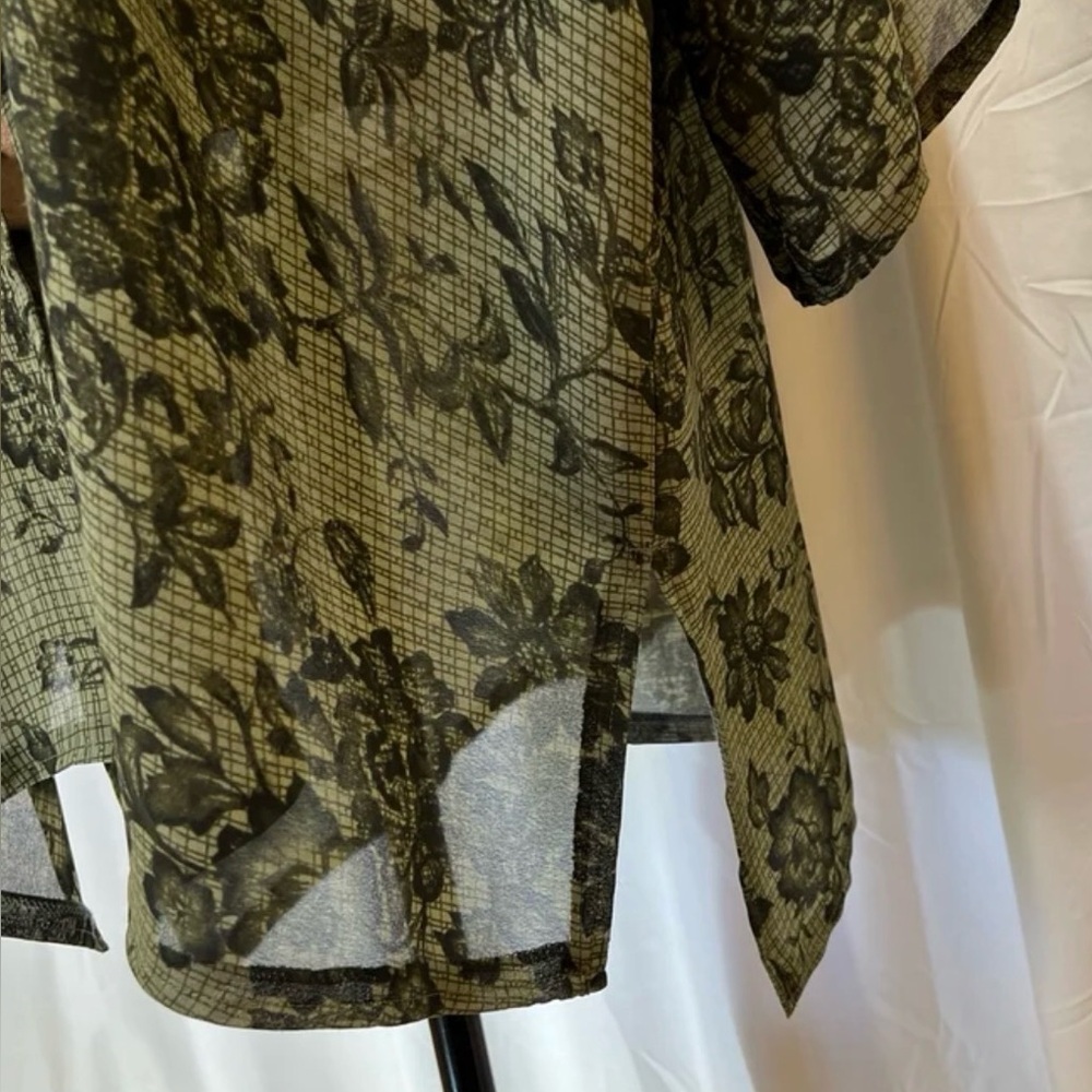 Handmade Moss Green Floral Sheer Kimono Robe - Yukata Robe - Bohemian Robe - Picture 6 of 7